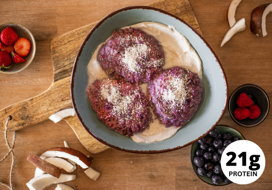 Berry porridge and coconut sauce